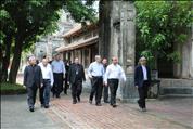 Phái đoàn thăm nhà thờ Phát Diệm