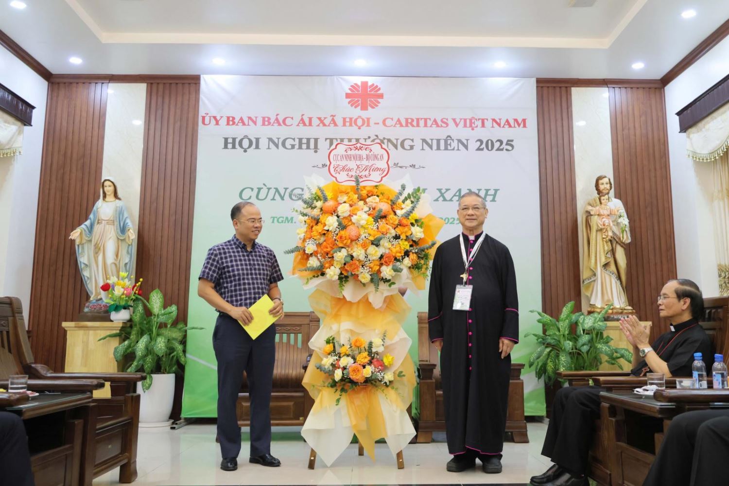 https://caritasvietnam.org/datafiles/img_data/images/BTT_5977.jpg