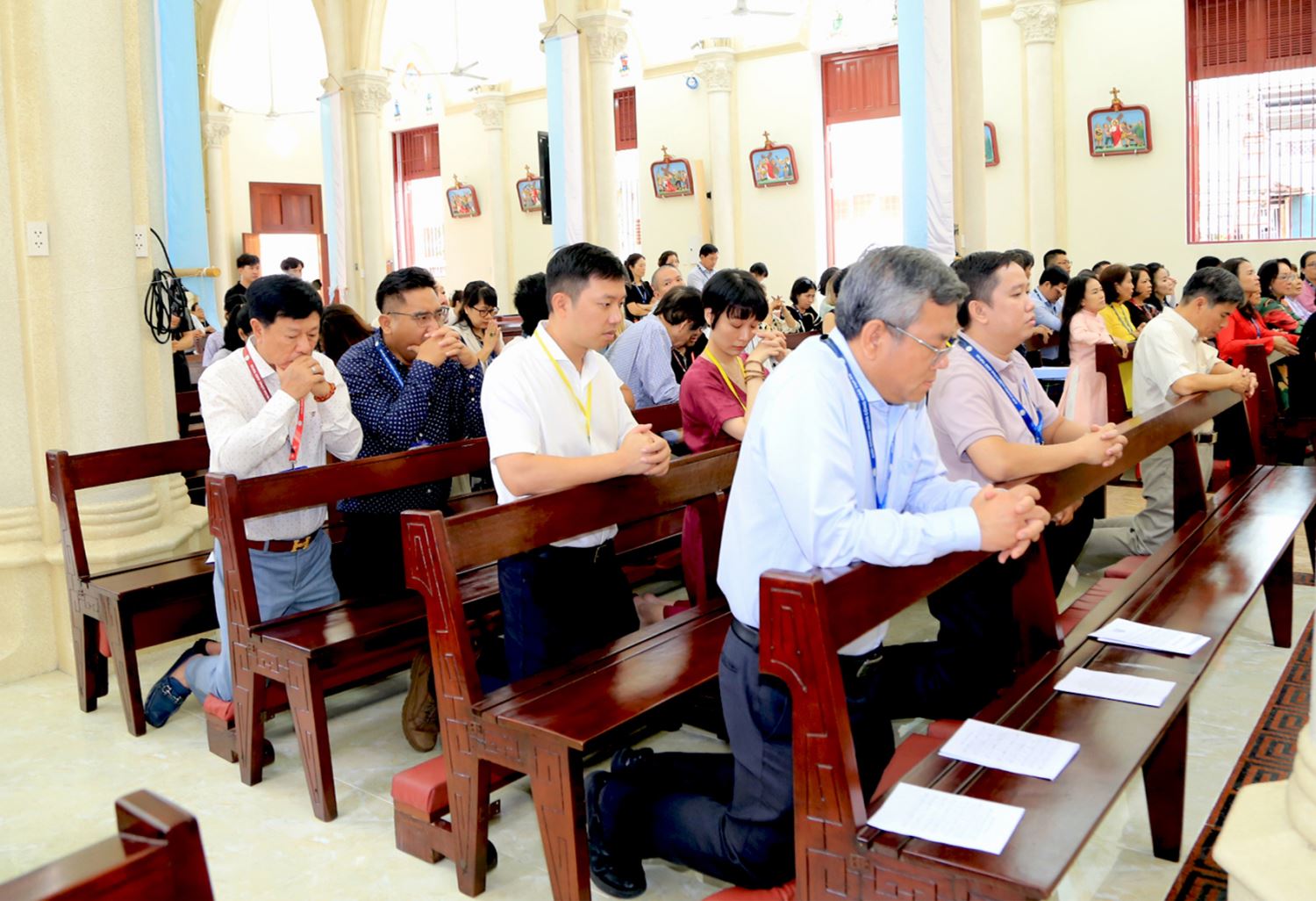 Doanh-nhan-cong-giao12