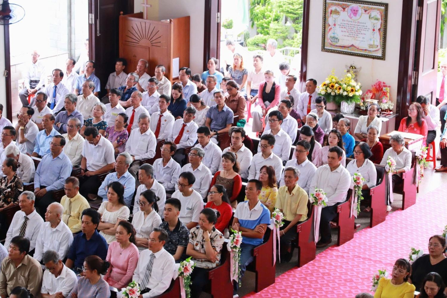 Ngan-khanh-Lm-Chanh-xu-Trung-My-Tay (3)