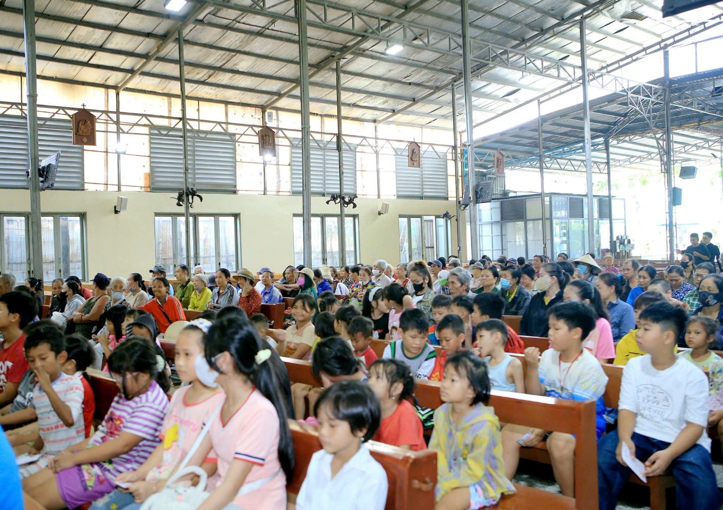 Vinh-Loc-bua-com-nhan-ai (3)