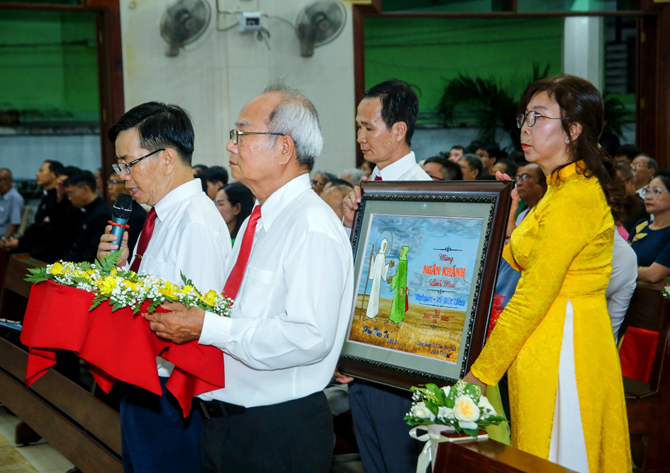 ngan-khanh-Lm-Vinhson-Liem (12)
