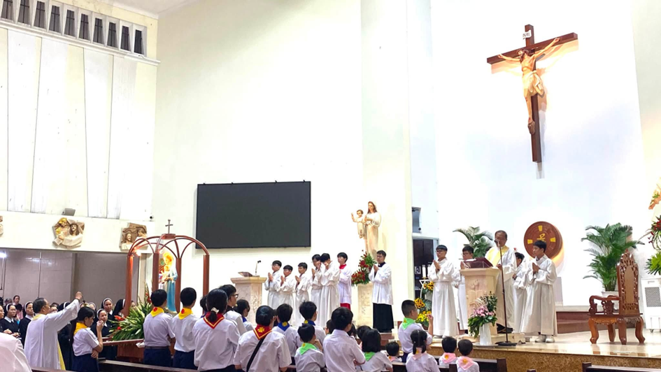 Hoa-Hung-cung-nghinh-Me (8)