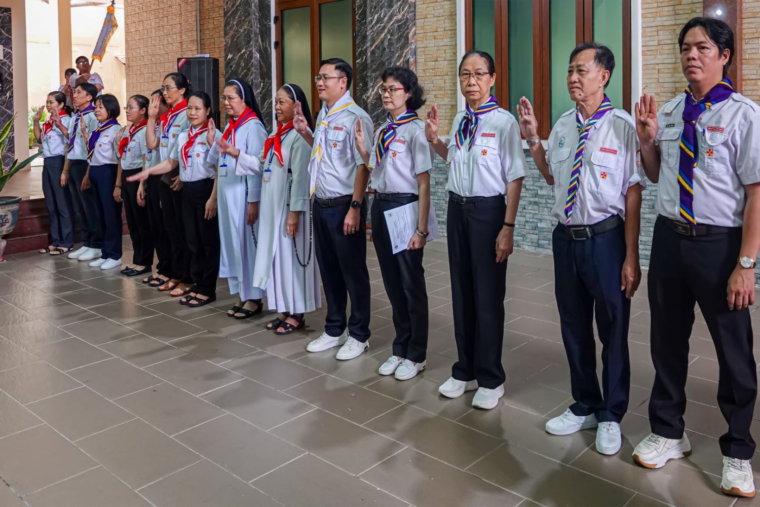 Hội Dòng Nữ Đa Minh Gò Vấp: Khai mạc Sa Mạc Huấn Luyện Trợ Úy
