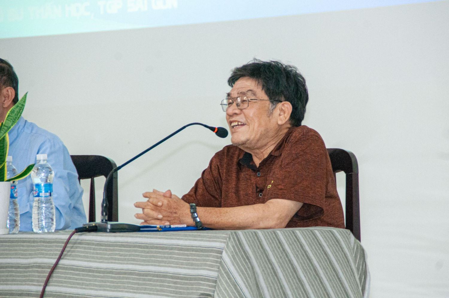 Sinh-vien-tinh-huan (6)