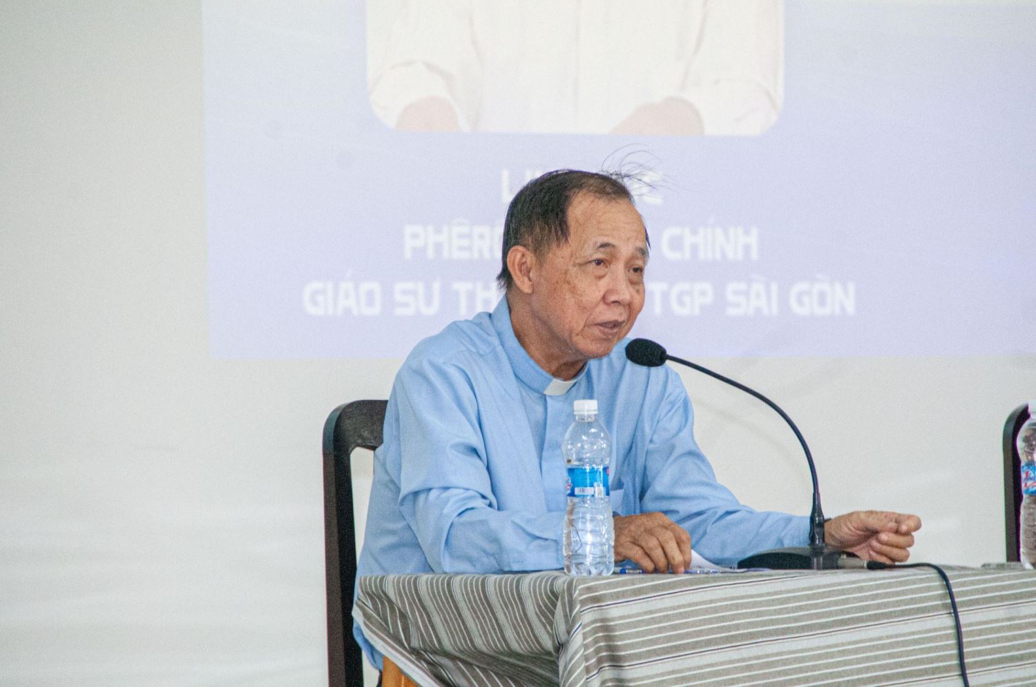 Sinh-vien-tinh-huan (8)