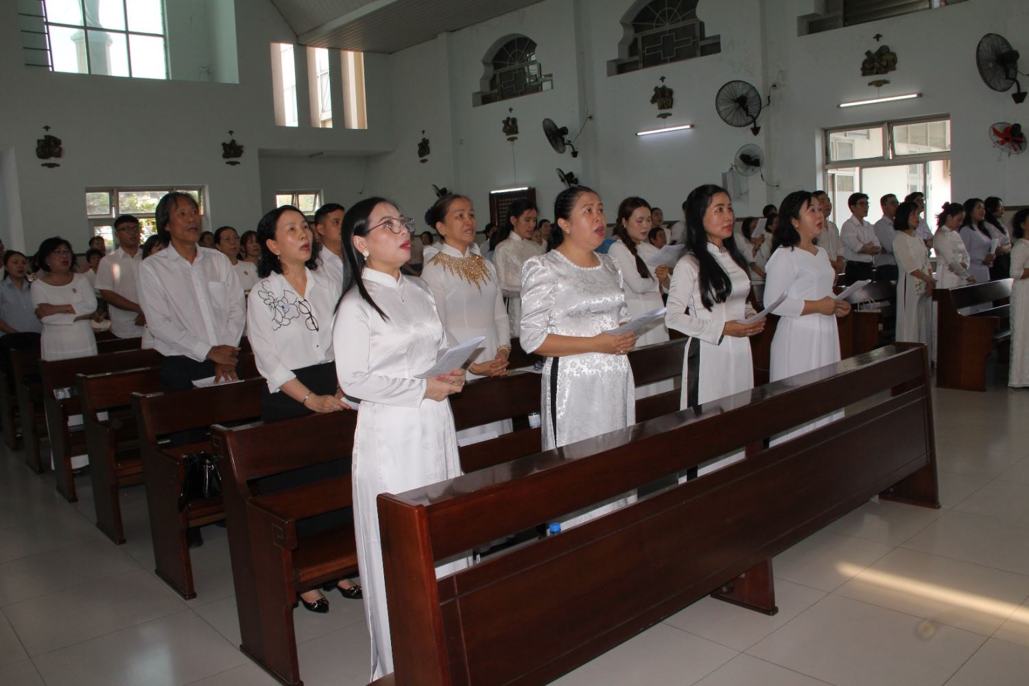 Gia-dinh-tan-hien (6)