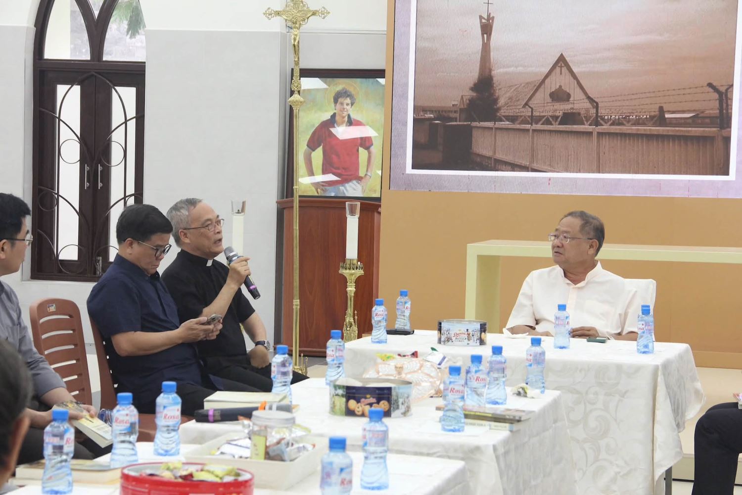 Lm-hat-Phu-Tho-tinh-tam (3)