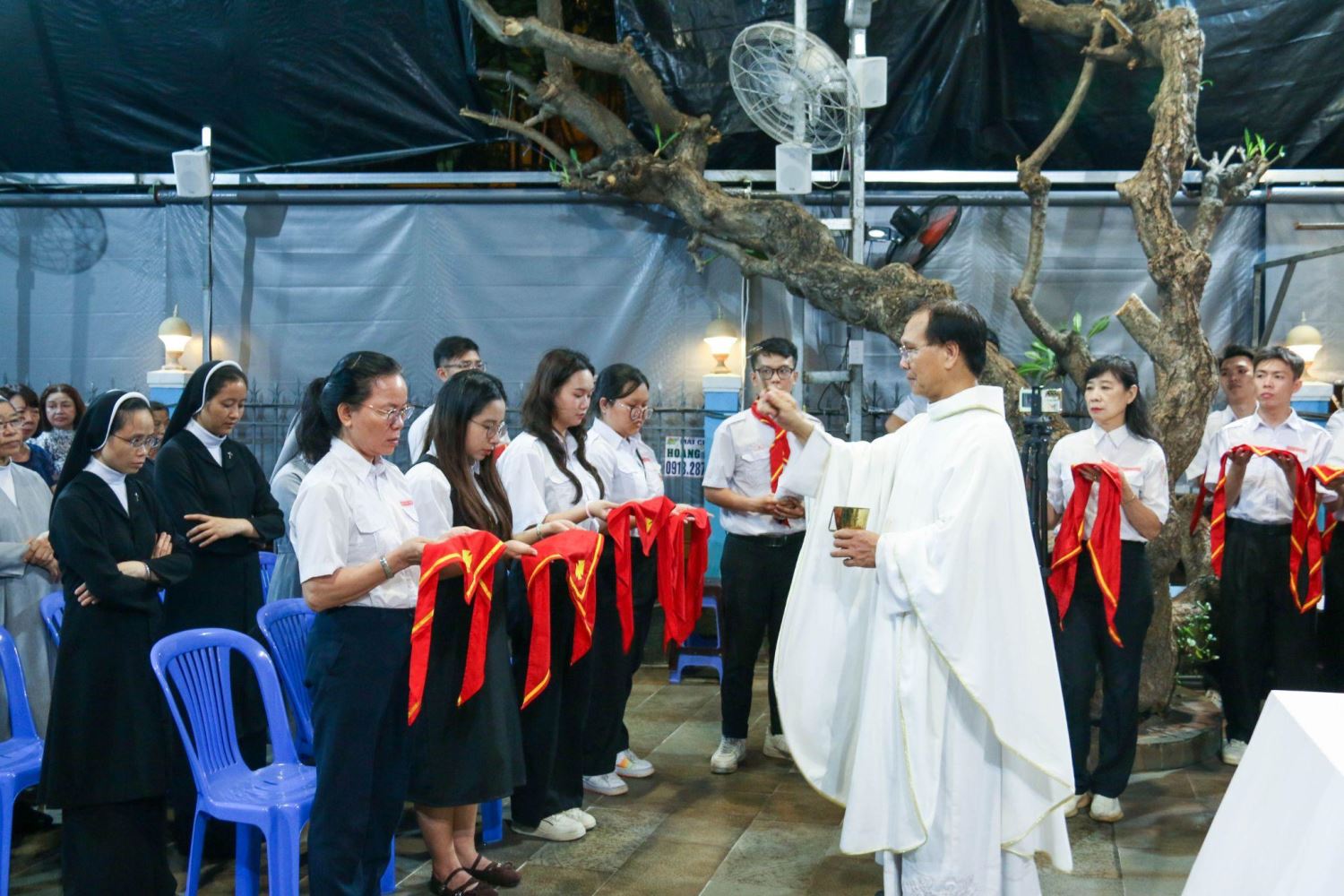 GX-Tan-Trang-mung-20nam-tai-thanh-lap-đoan-TNTT (8)