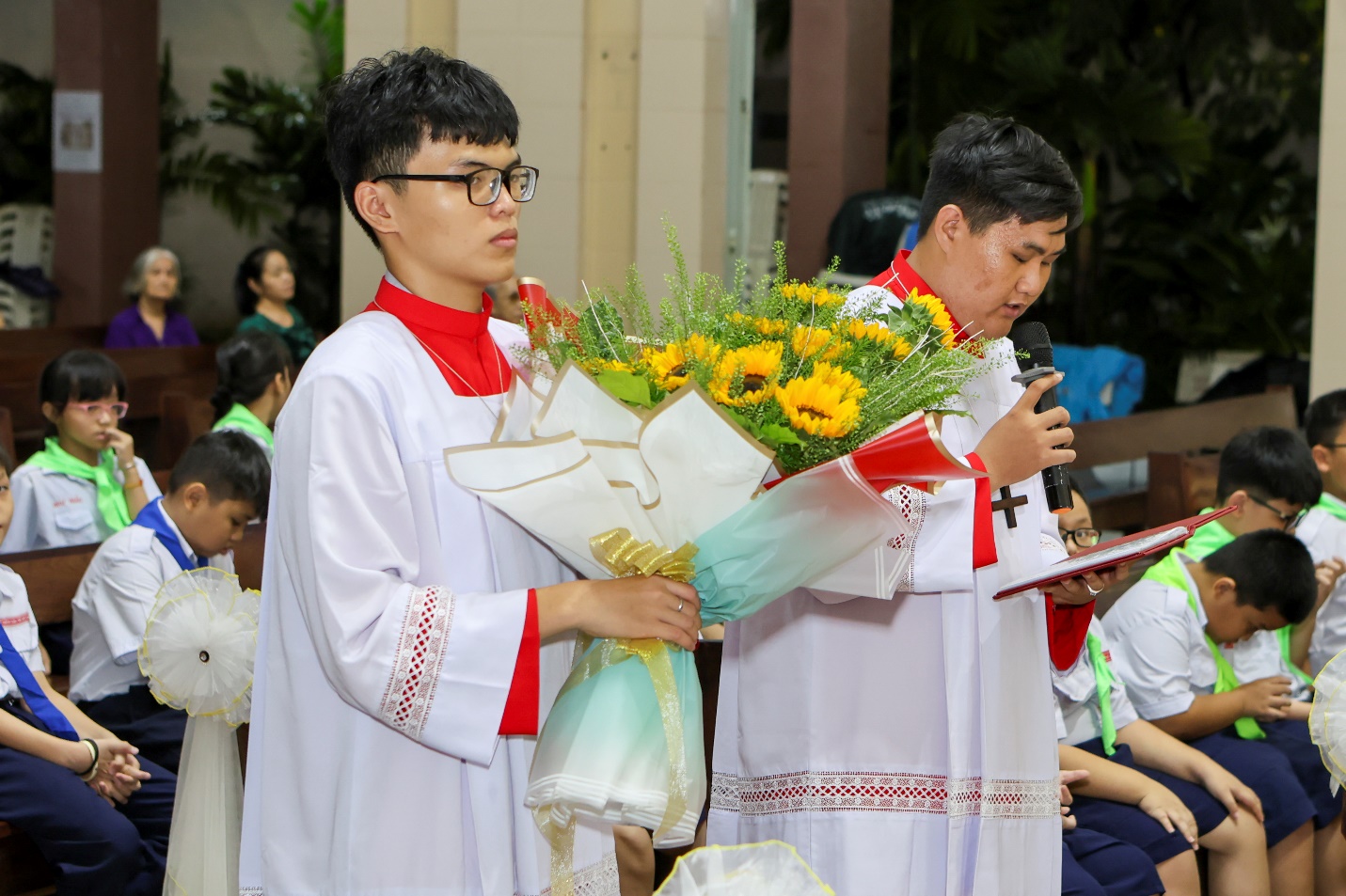 Bonmang-lesinh-gxHoaHung (7)