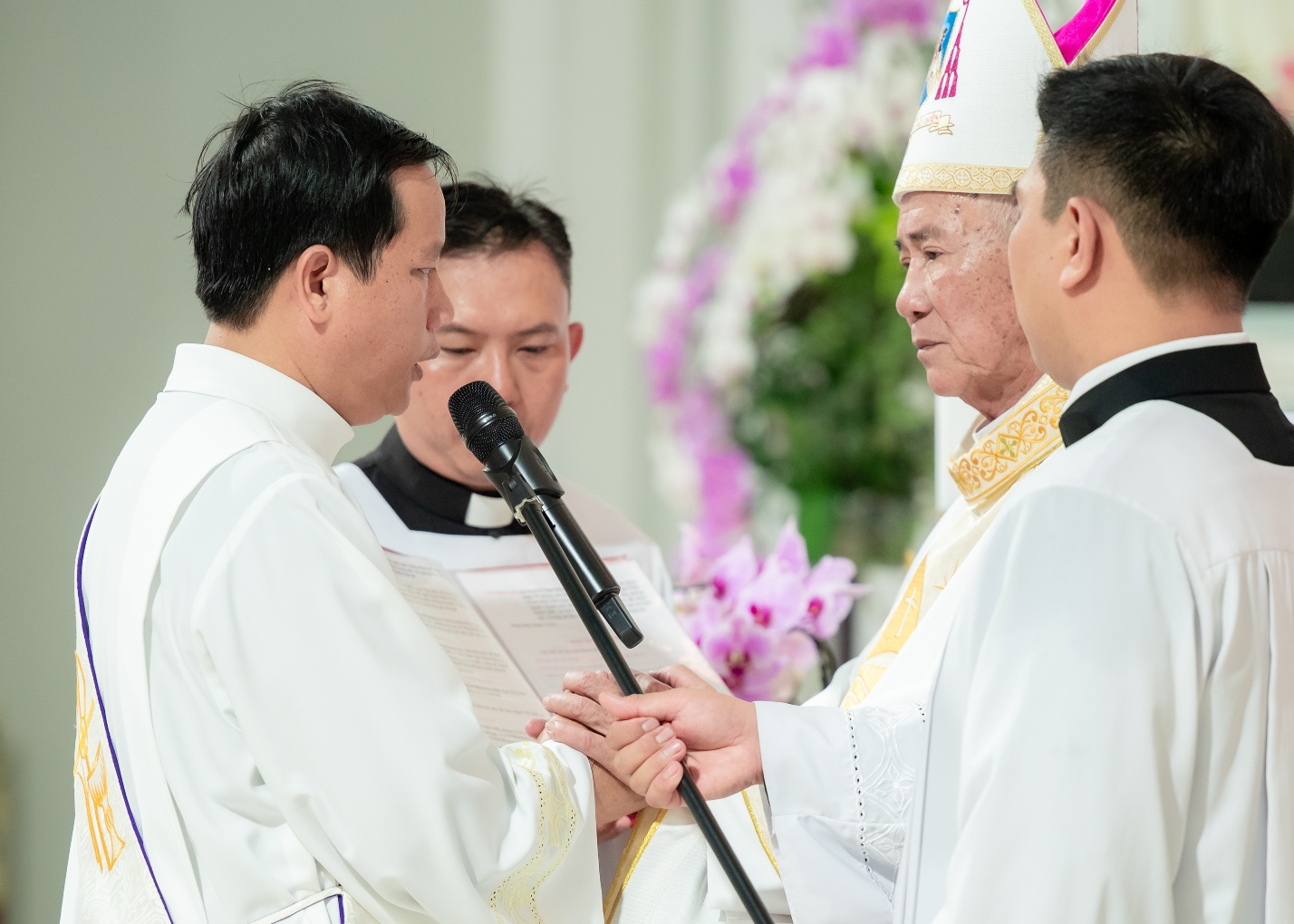 Hoi-Thua-Sai-VN-truyen-chuc-Lm (18)