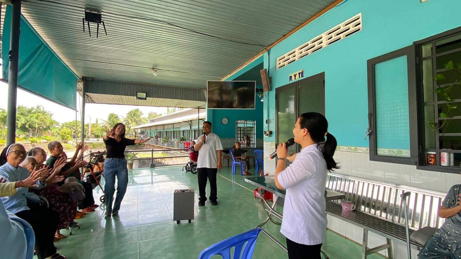 GX-Tong-Viet-Buong-hanh-Huong (11)