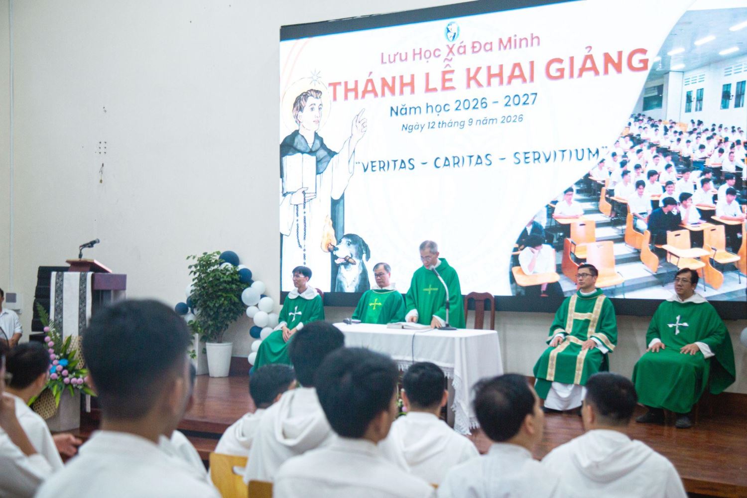 Luu-hoc-xa-Đa-Minh (9)