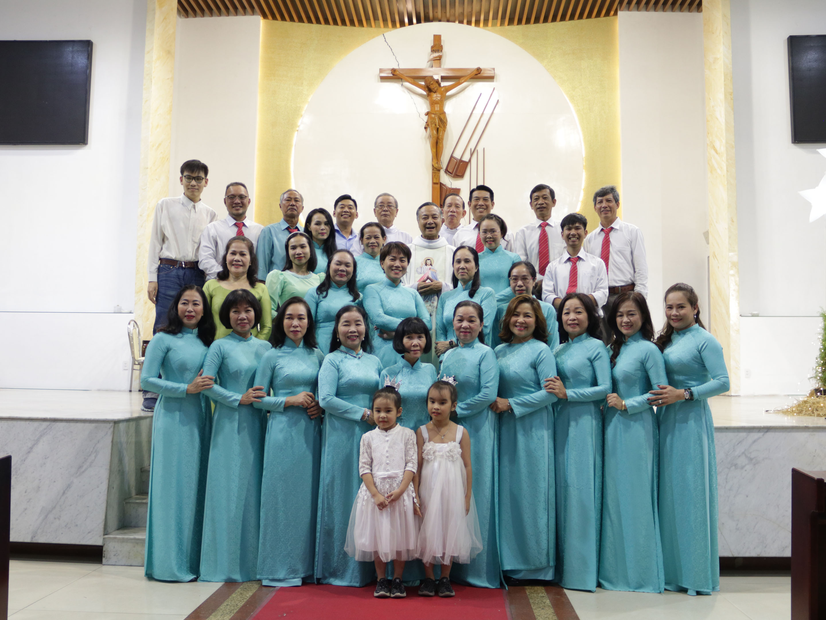 Giáo xứ Tân Việt: Mừng lễ Đức Maria Mẹ Thiên Chúa - Bổn mạng ca đoàn