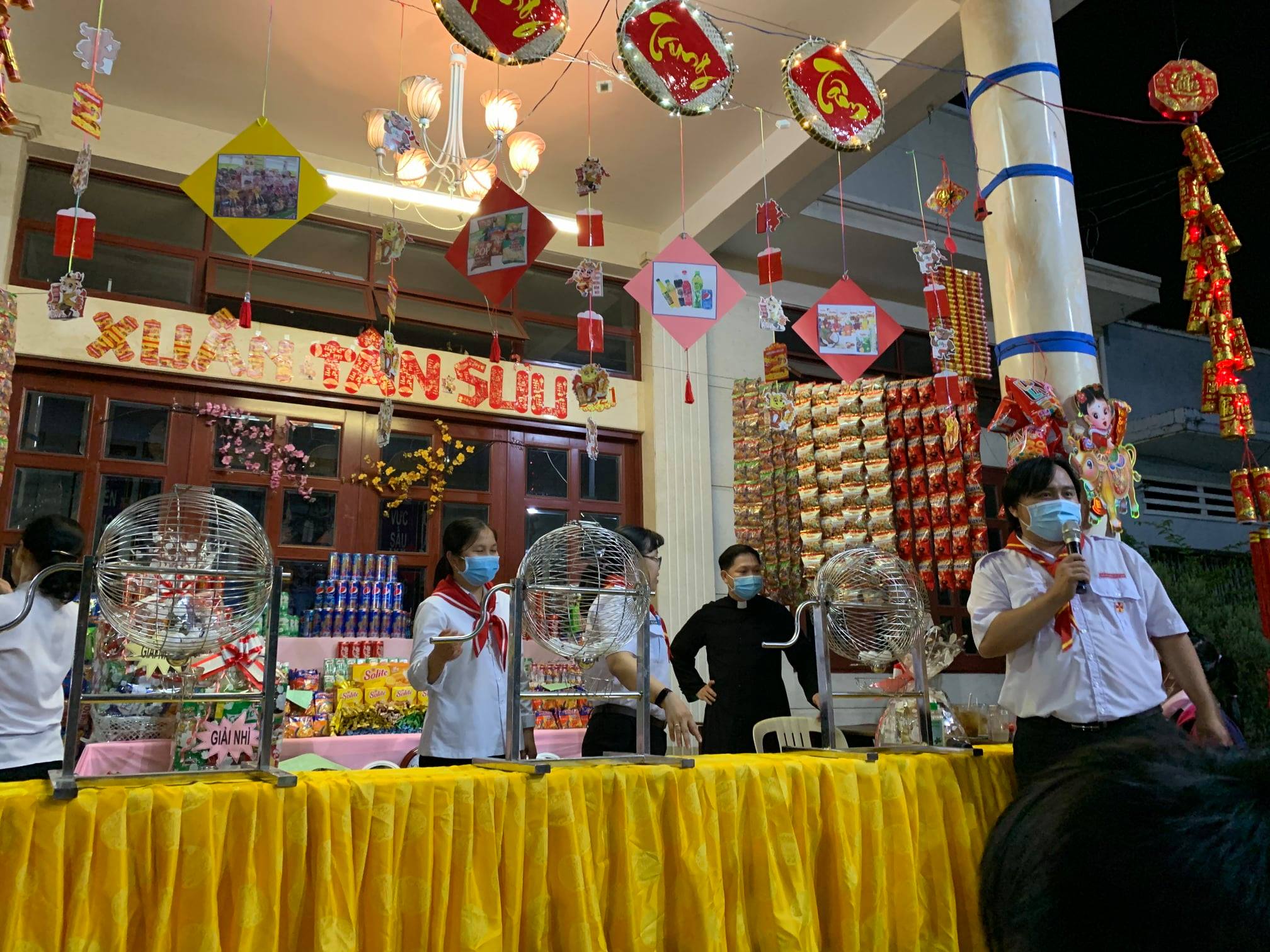Giáo xứ Phú Bình: Thiếu nhi vui Hội chợ Xuân Tân Sửu 2021