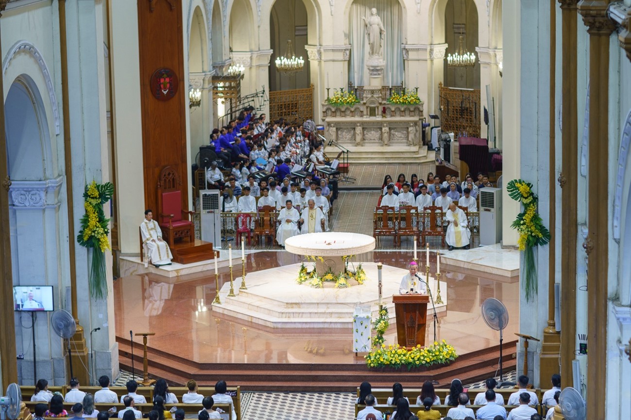 Nhà thờ Chính tòa Đức Bà Sài Gòn: Đêm Canh Thức Vượt Qua - 2024