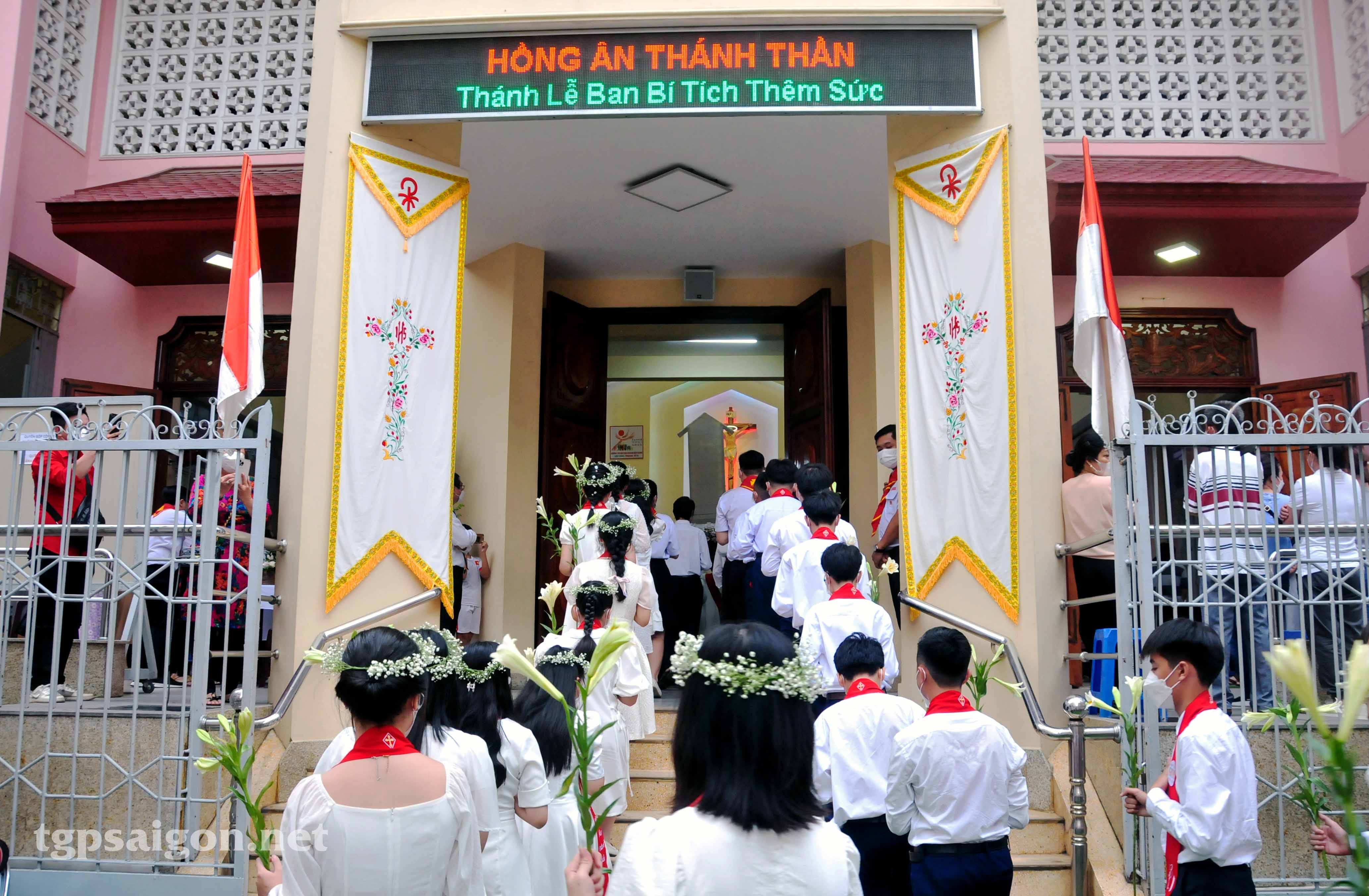 Giáo xứ Nam Thái: Thánh lễ ban Bí tích Thêm Sức 2022