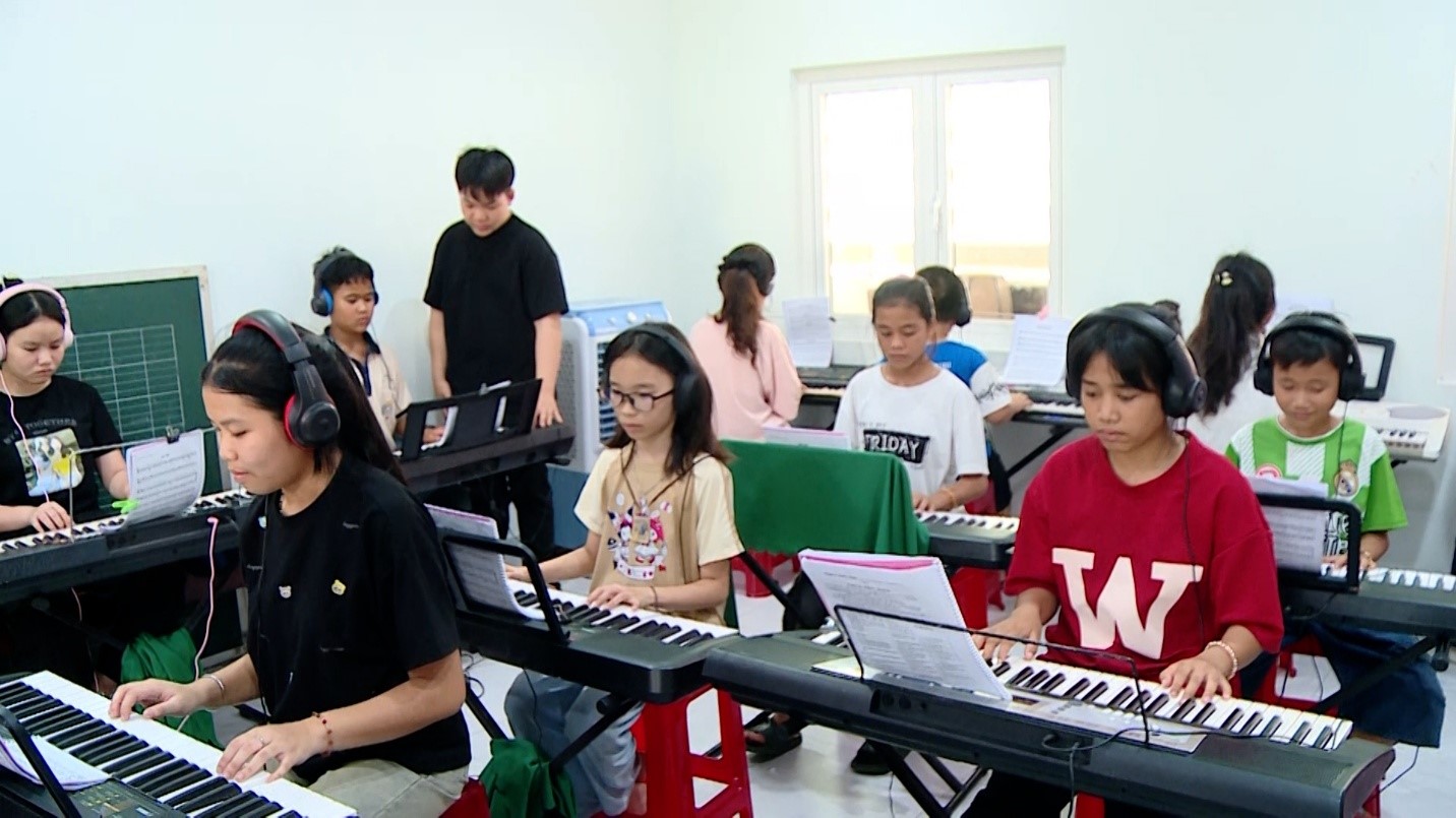 Mùa hè rực cháy tại lớp Nhạc cấp tốc Giáo xứ Phanxicô Đakao