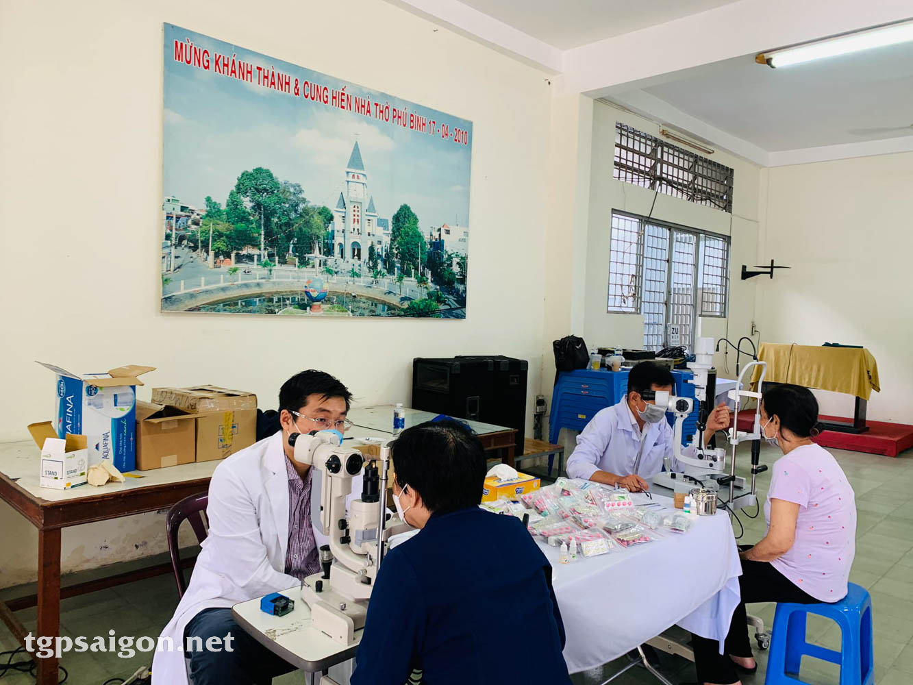 Giáo xứ Phú Bình: Khám mắt miễn phí cho người nghèo