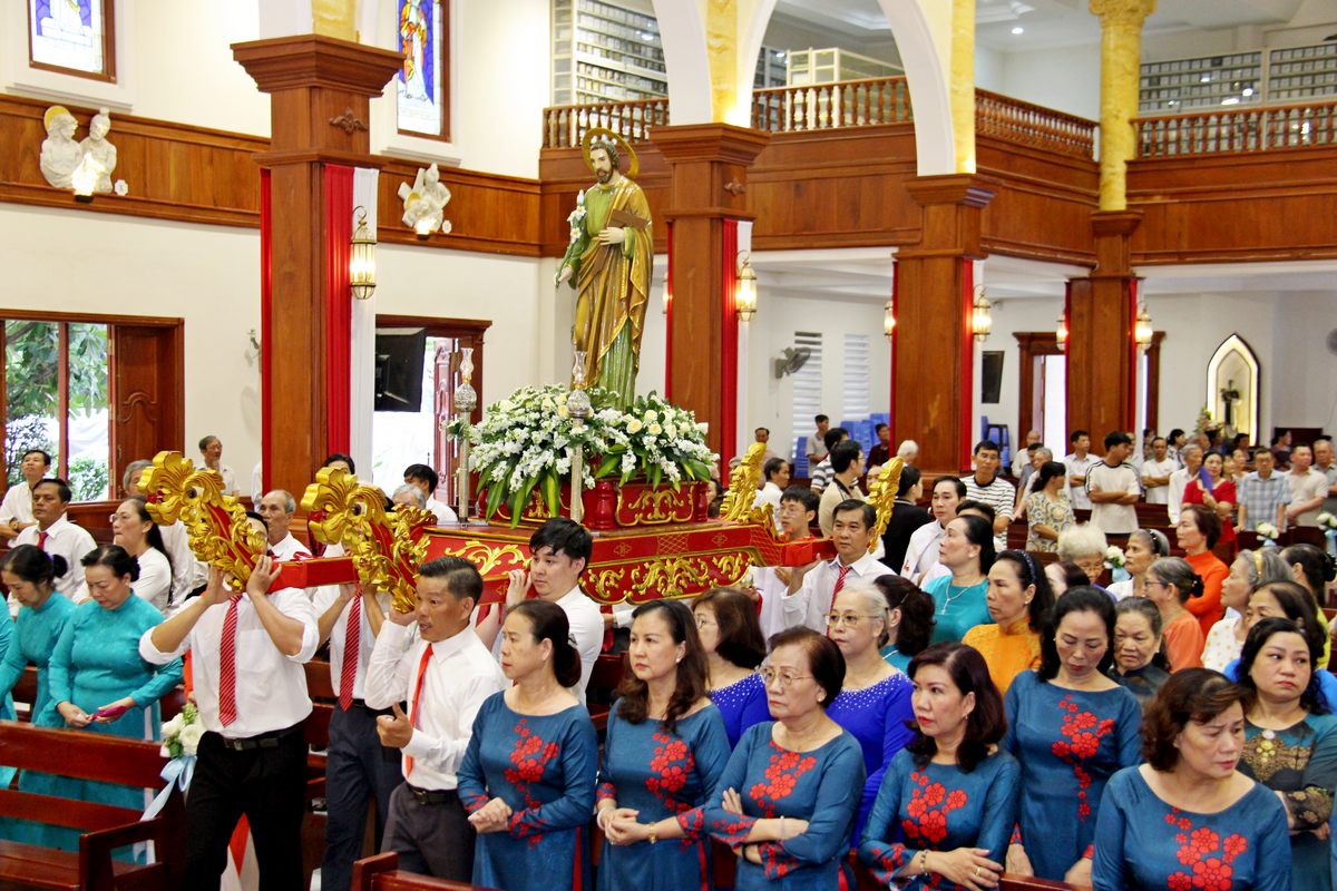 Lễ kính Thánh Giuse khai mạc tháng Hoa - Bổn mạng giáo khu Giuse tại giáo xứ Bùi Phát