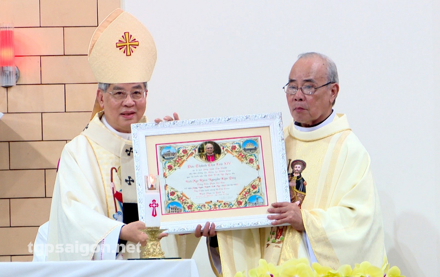 Giáo xứ Phát Diệm: Hân hoan mừng Ngân khánh linh mục nhạc sĩ Rôcô Nguyễn Duy