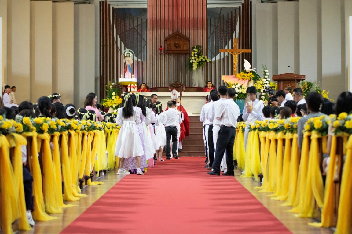 GX Thánh Phaolô - hạt Tân Sơn Nhì: Thánh lễ ban Bí tích Thêm Sức - ngày 31-7-2024