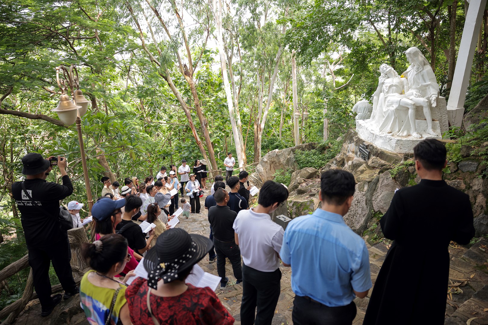 Giới Doanh nhân Công giáo Hành hương: "Bước đi trong Hy vọng"