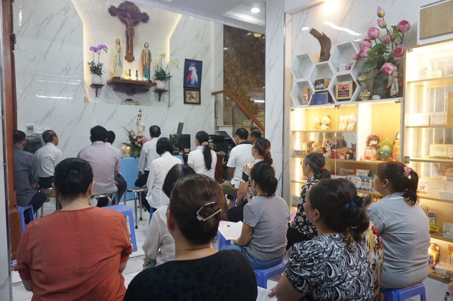 Khai mạc tháng Mân Côi tại giáo xứ Phú Hòa