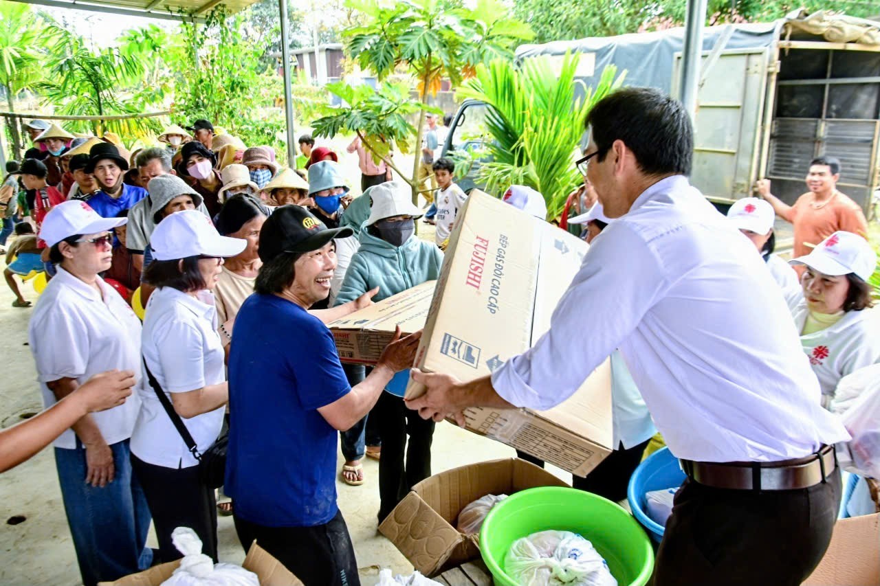 Chia sẻ yêu thương: Caritas Hạt Phú Thọ hướng về đồng bào lũ lụt Buôn Mê Thuột