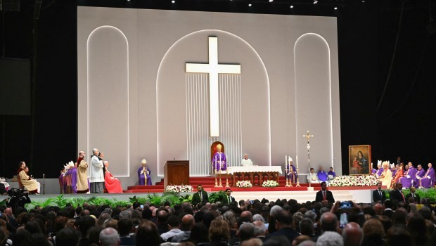 Một bức ảnh chụp nhanh về những người Công giáo ở Thổ Nhĩ Kỳ trong Thánh lễ của Đức Giáo hoàng