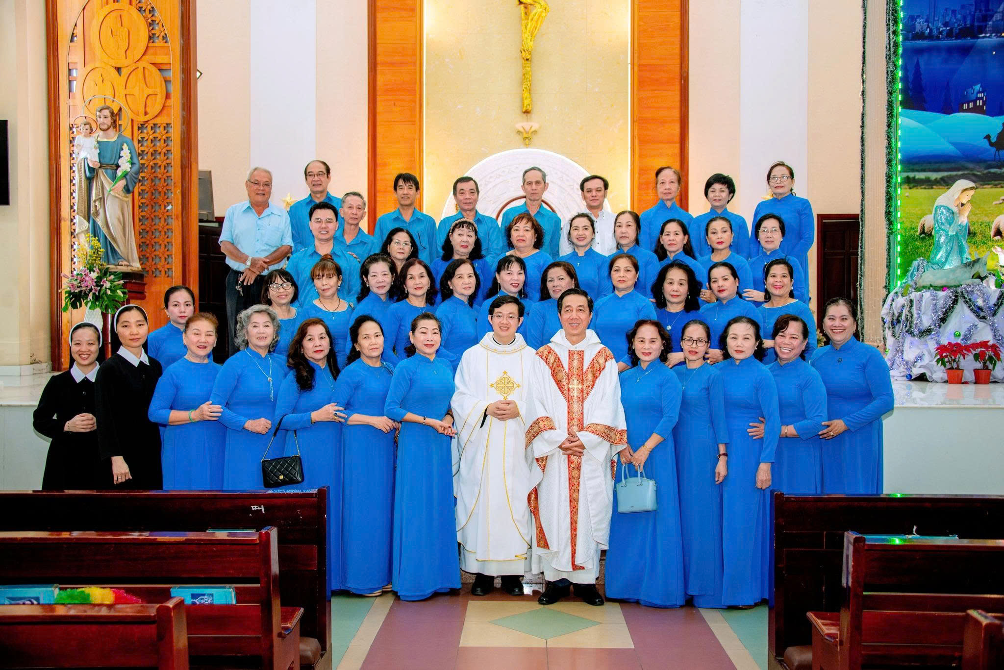 Giáo xứ Hà Nội: Thánh lễ Đức Maria, Mẹ Thiên Chúa, mừng bổn mạng Gia đình Thánh Mẫu