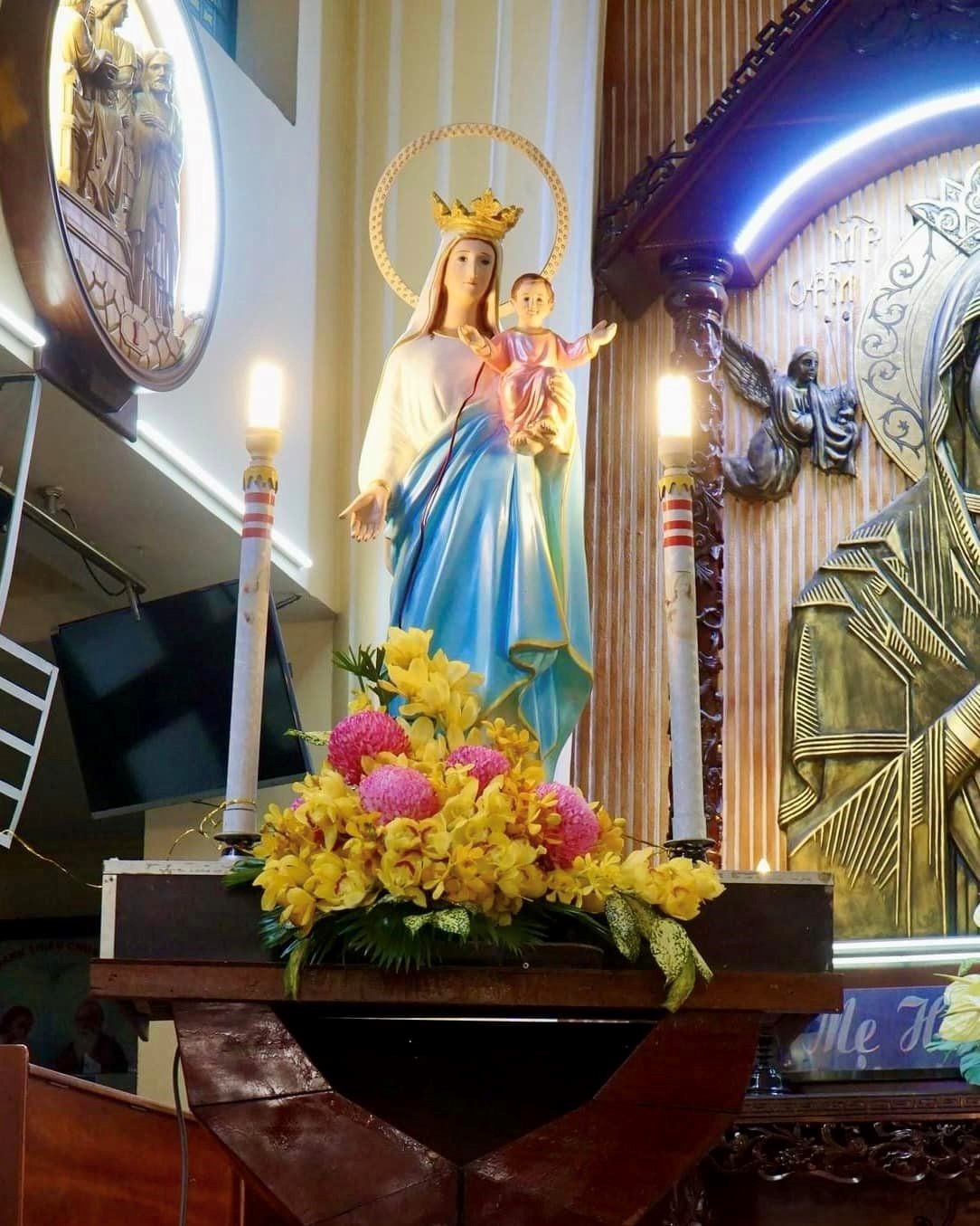 Giáo xứ Thạch Đà: lễ Đức Mẹ dâng Chúa vào đền Thánh - 2024