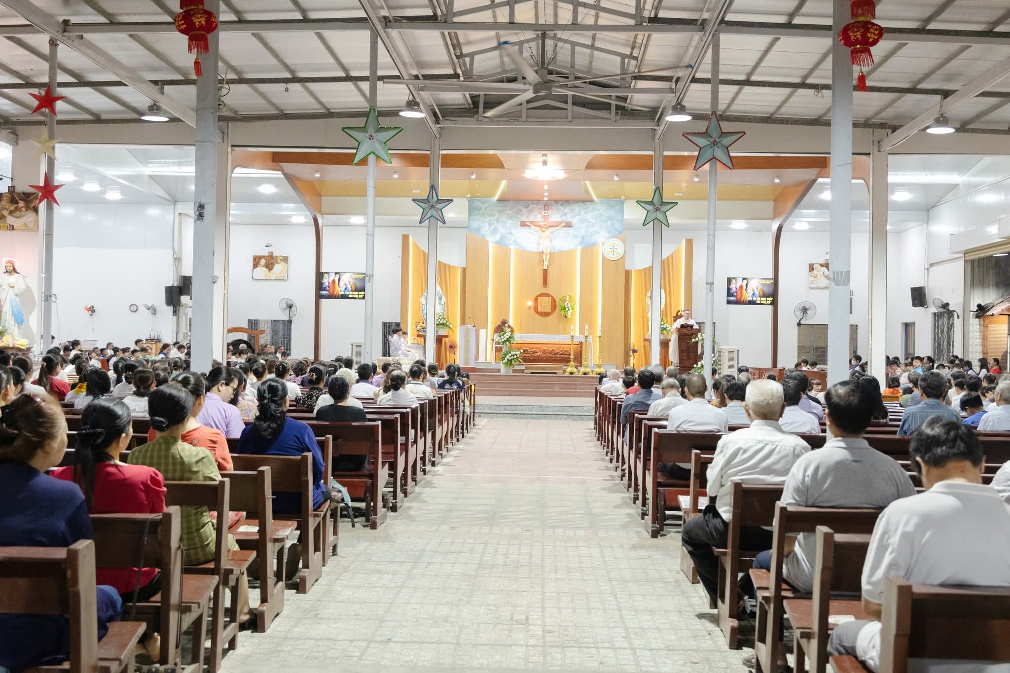 Giáo xứ Thánh Phanxicô Xaviê: Thánh lễ Dâng Chúa Giêsu vào Đền Thánh