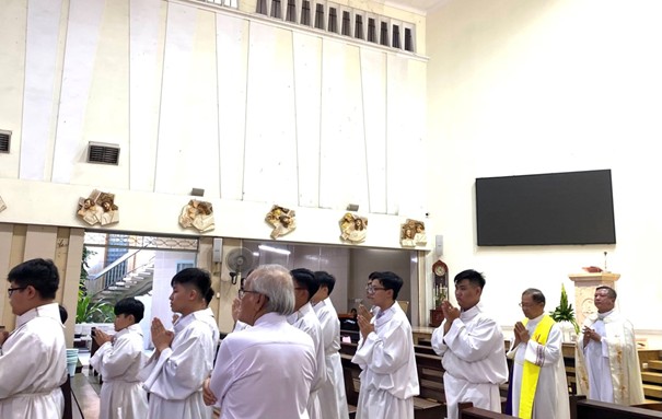 Giáo xứ Hòa Hưng: Hành trình Mùa Chay Thánh với Mẹ Maria