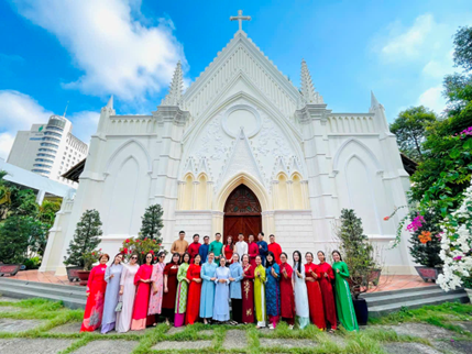 Buổi học đầu năm Bính Ngọ của lớp MC Công Giáo