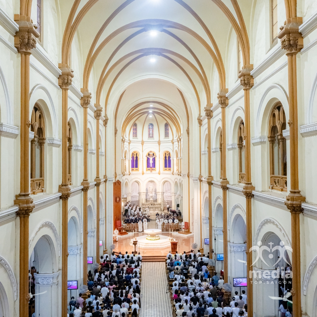 Thánh lễ Tiệc Ly khai mạc Tam nhật Thánh 2026 tại Nhà thờ Chính Tòa Đức Bà Sài Gòn