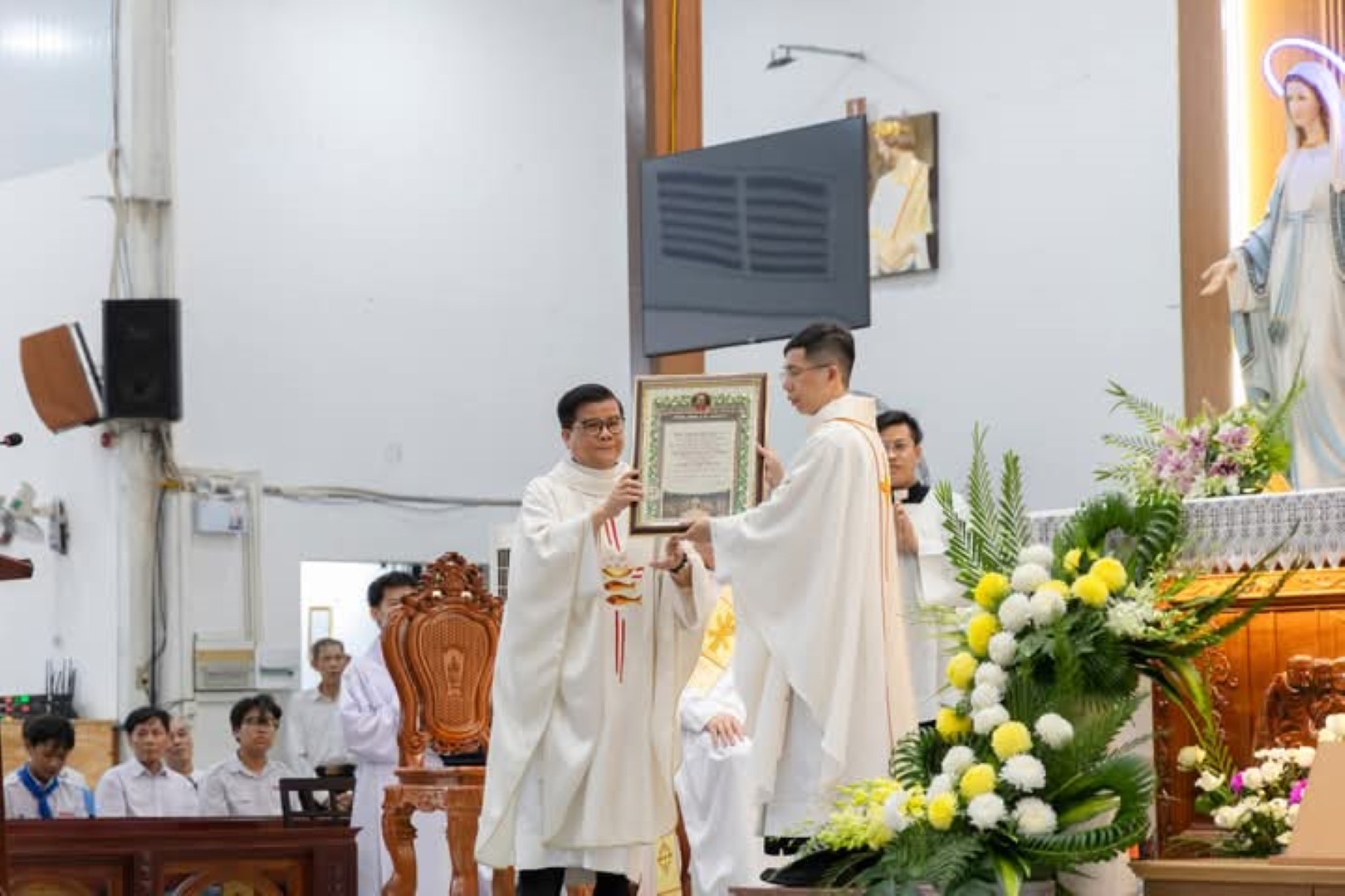 Thánh lễ tạ ơn kỉ niệm 10 năm linh mục của Cha Giuse Trần Hải Giang