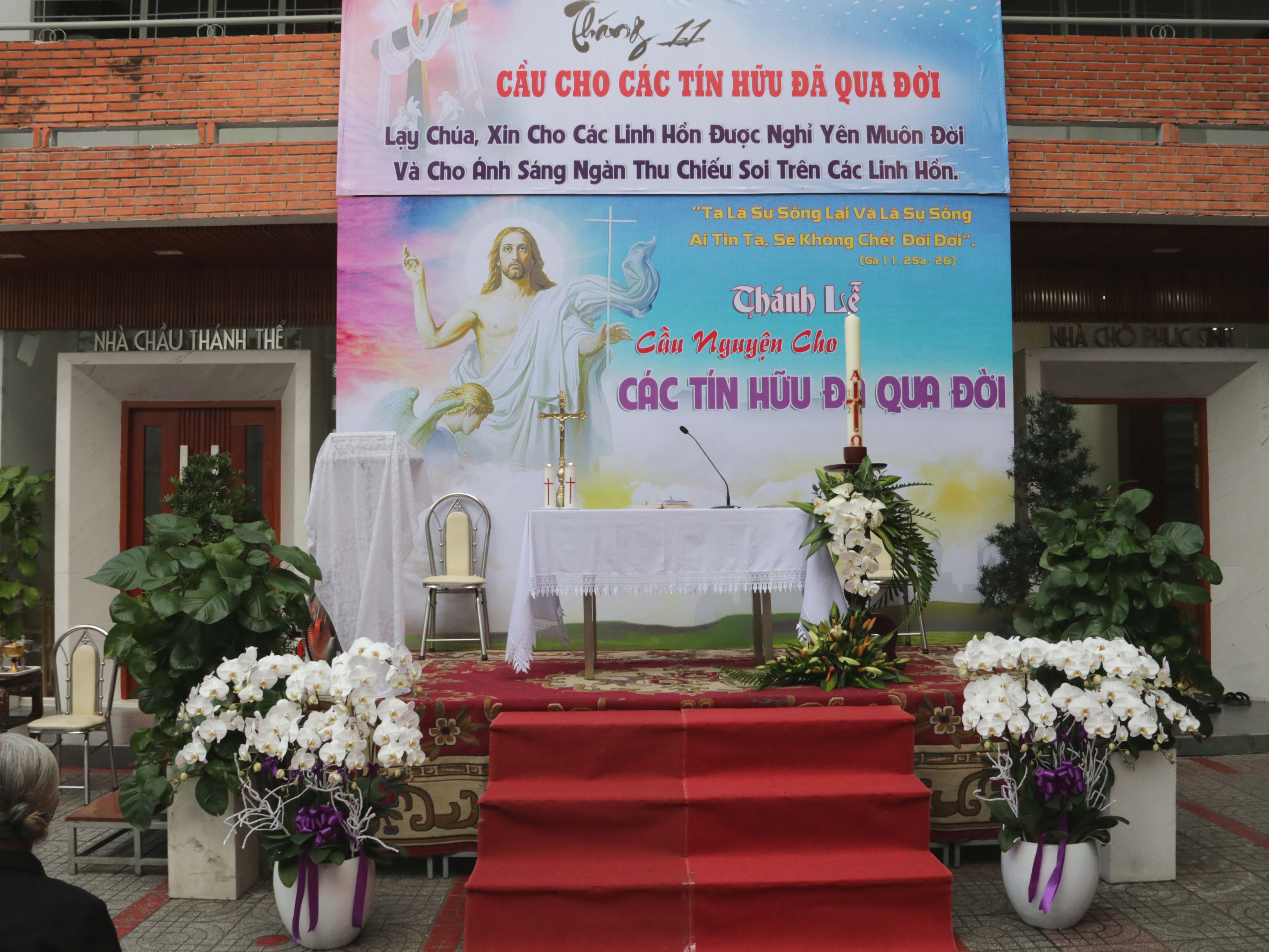 Giáo xứ Tân Việt: Thánh lễ cầu cho các linh hồn ngày 2-11-2020
