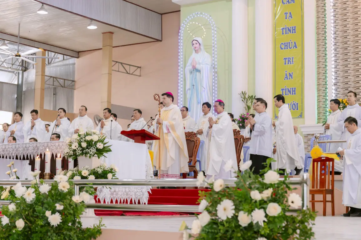 Thánh lễ Tạ ơn mừng kỷ niệm 65 năm thành lập Giáo phận Long Xuyên