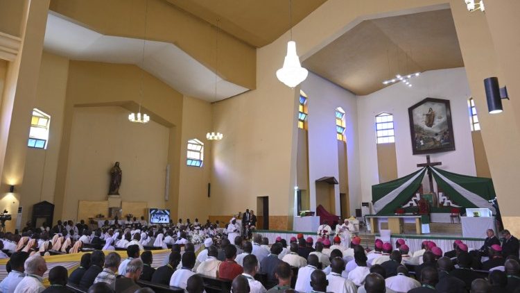 ĐTC gặp gỡ các giám mục, linh mục, tu sĩ nam nữ, chủng sinh và giáo lý viên của Nam Sudan