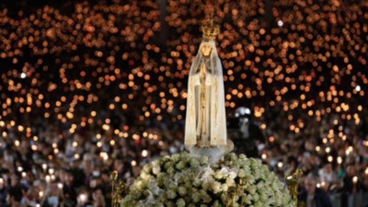 Hơn 200 ngàn tín hữu viếng Đức Mẹ Chapi vào ngày đầu tháng 5