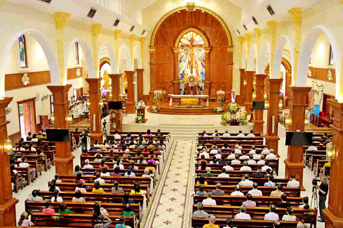 Giáo xứ Bùi Phát: Lễ mừng bổn mạng giáo khu Thánh Thể 2024