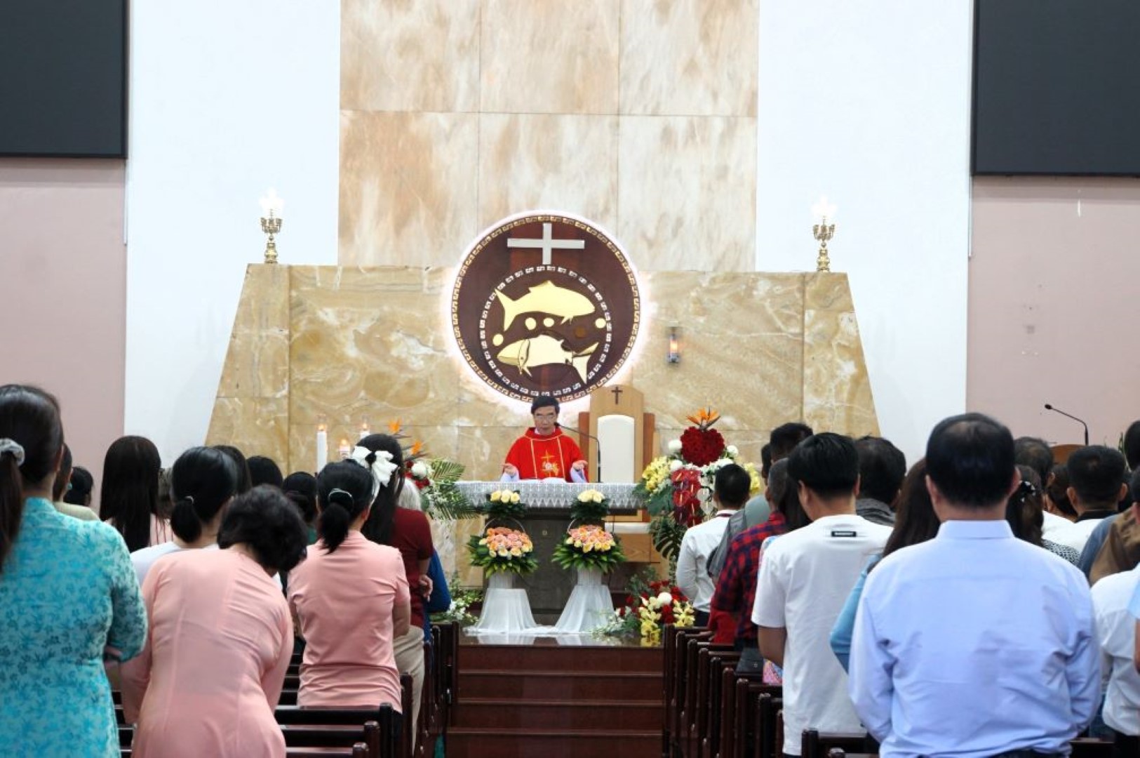 Giáo xứ Phú Hòa mừng kính hai Thánh Tông đồ Phêrô và Phaolô