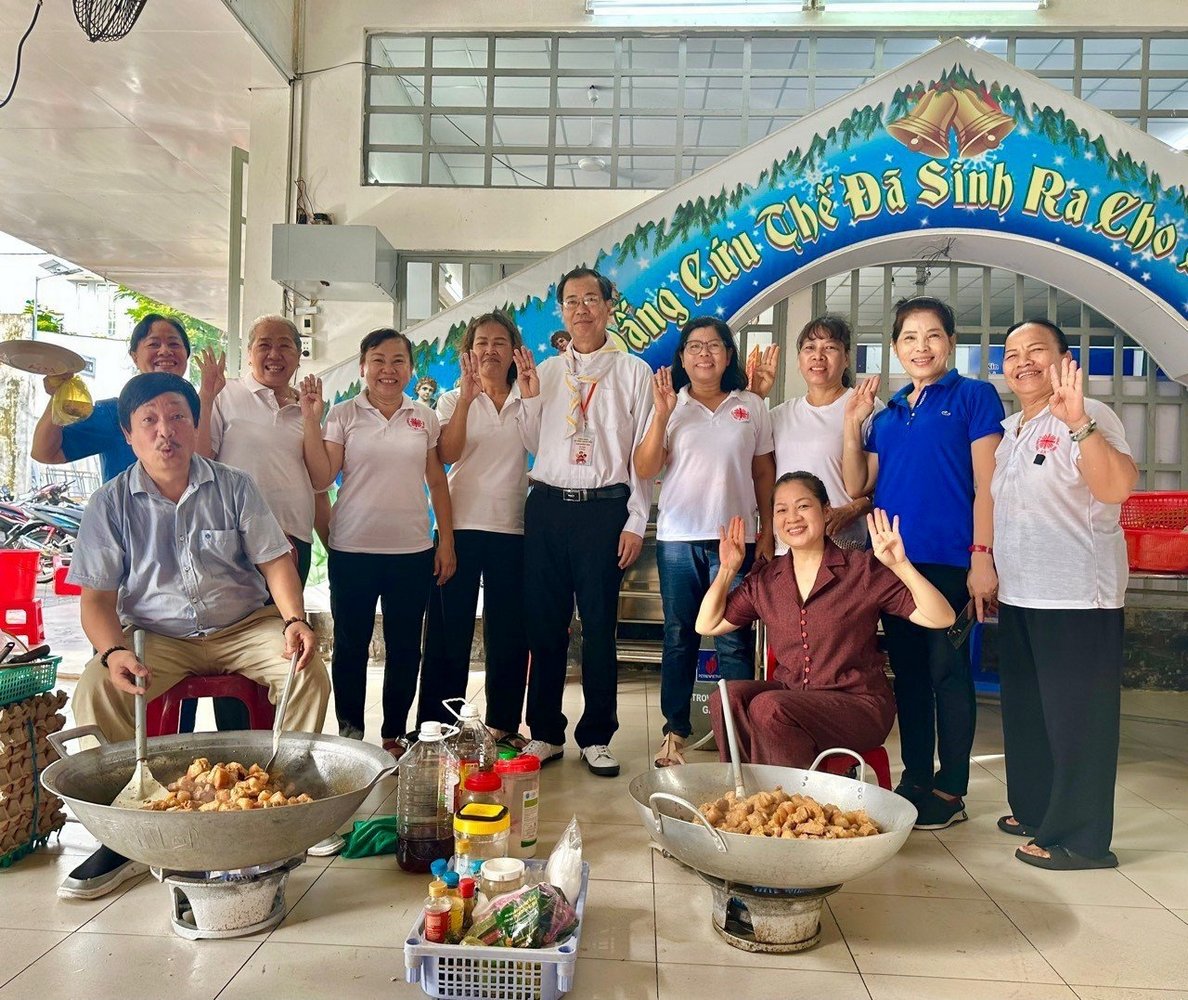 Caritas giáo xứ Tân Phú: Bếp nấu ăn bác ái
