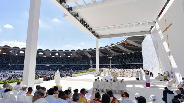 Bài giảng Thánh Lễ của ĐTC tại sân vận động Zayed, Abu Dhabi