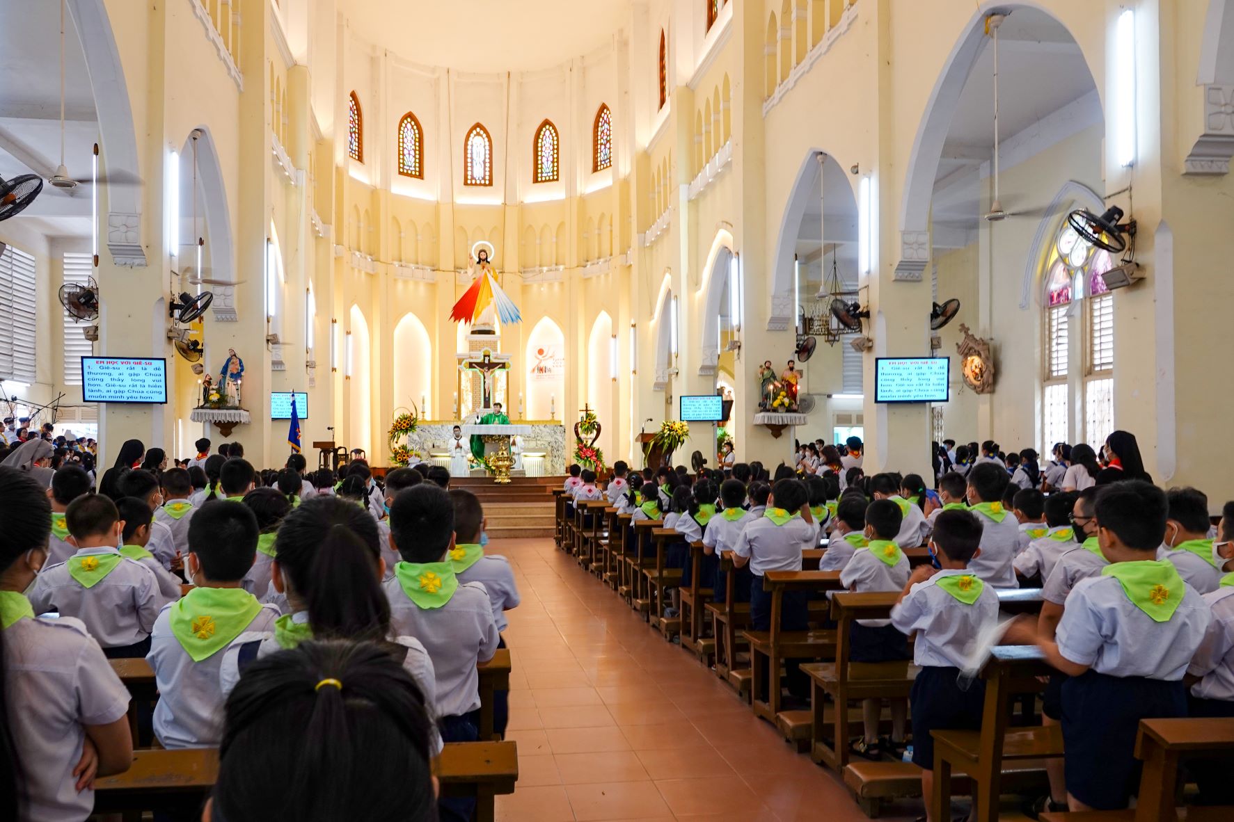 GX Gia Định: Thánh lễ khai giảng năm học Giáo lý 2022-2023