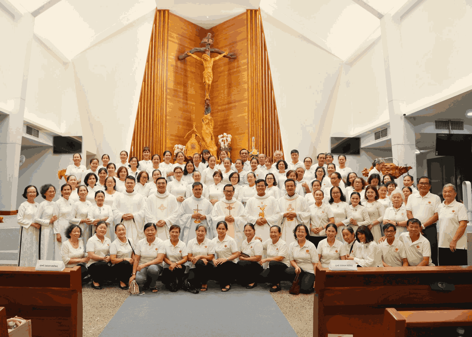 Giáo xứ Tân Đức: Mừng lễ Thánh Têrêsa Calcutta - Bổn mạng Hội Caritas