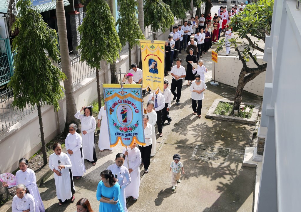 Lễ Đức Mẹ Mân Côi  ngày 4-10-2020: bổn mạng Giáo xứ Long Bình