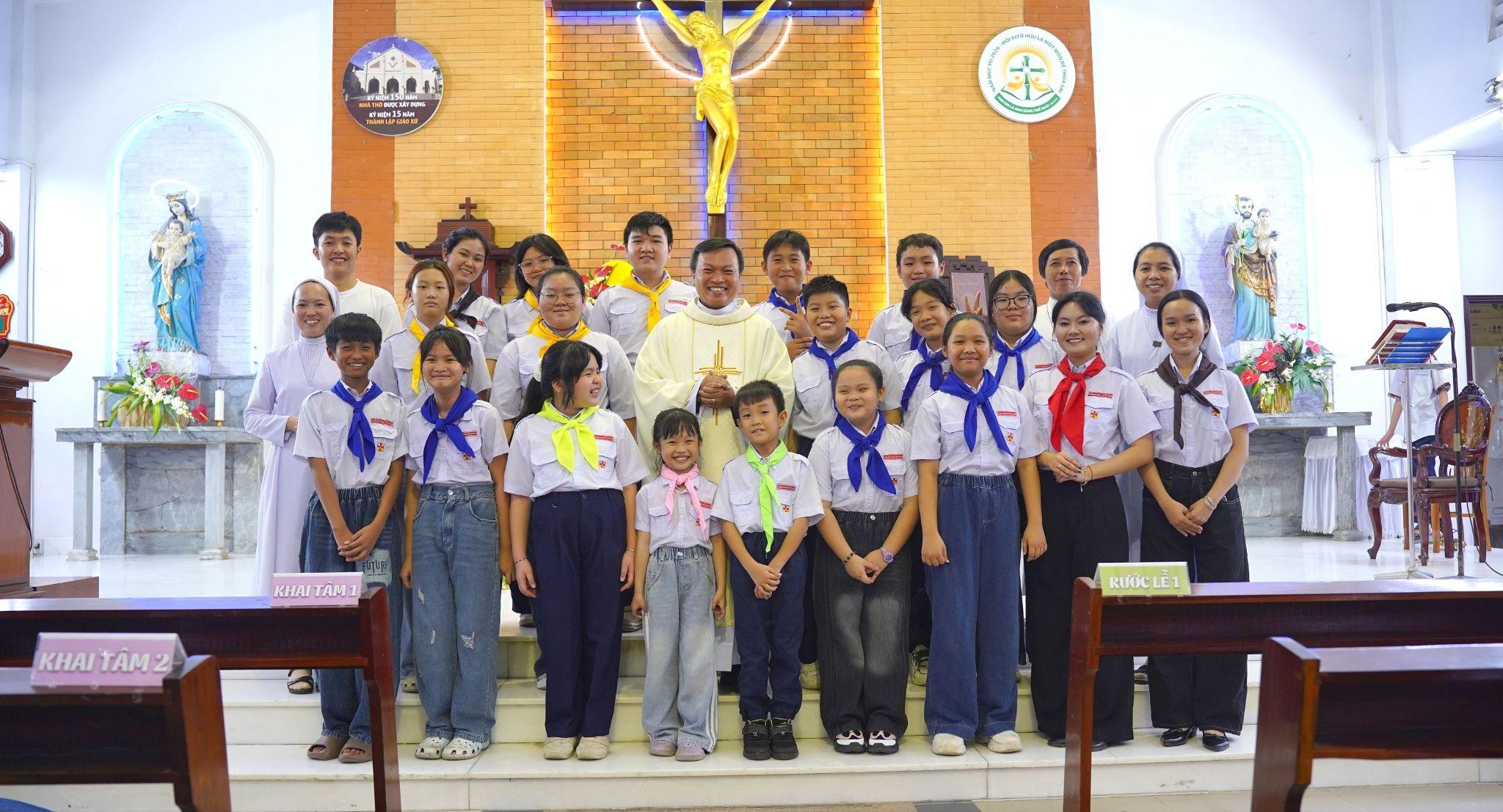 Giáo xứ Thánh Martinô: Thánh lễ mừng các Thiên Thần Hộ Thủ - bổn mạng Ca đoàn Thiếu nhi