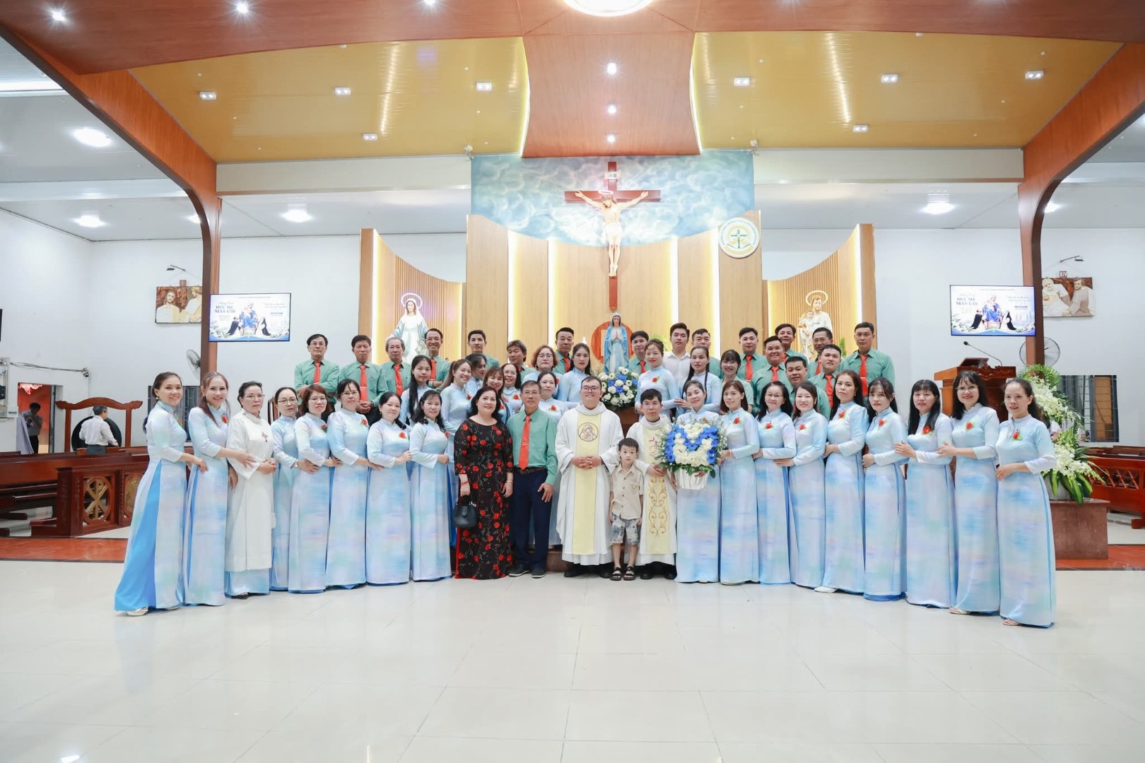 Giáo xứ Thánh Phanxicô Xaviê: Bổn mạng ca đoàn Mân Côi